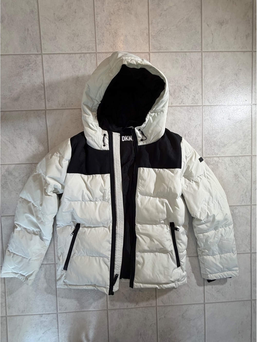 DKNY Women's Puffer Jacket with Hood Size Small